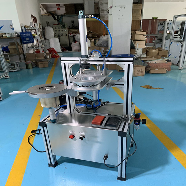 Semi-automatic shower ball pleated packing machine