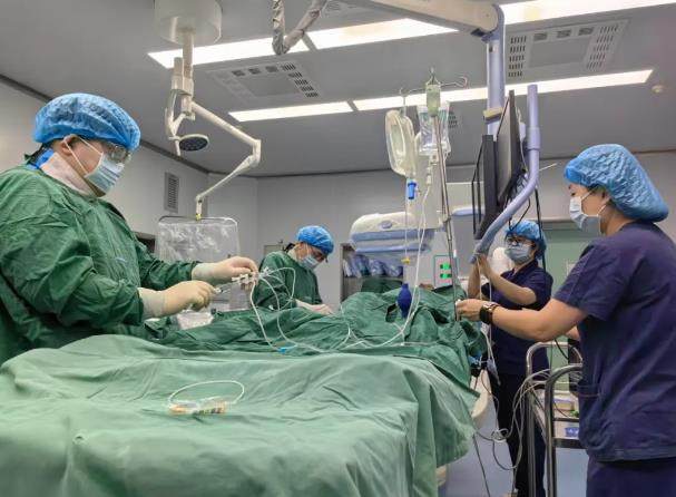 盖州市中心医院创单日介入手术量新高