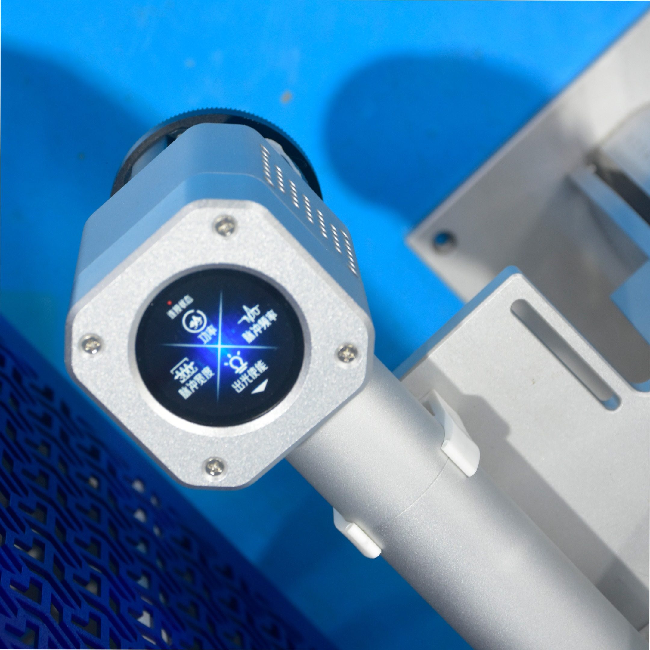 Handheld pulse laser cleaning gun