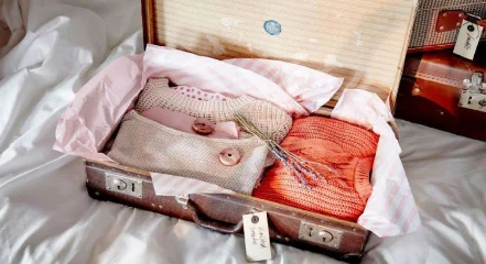 衣物上有不好清洗的污渍？知道这几招就够了