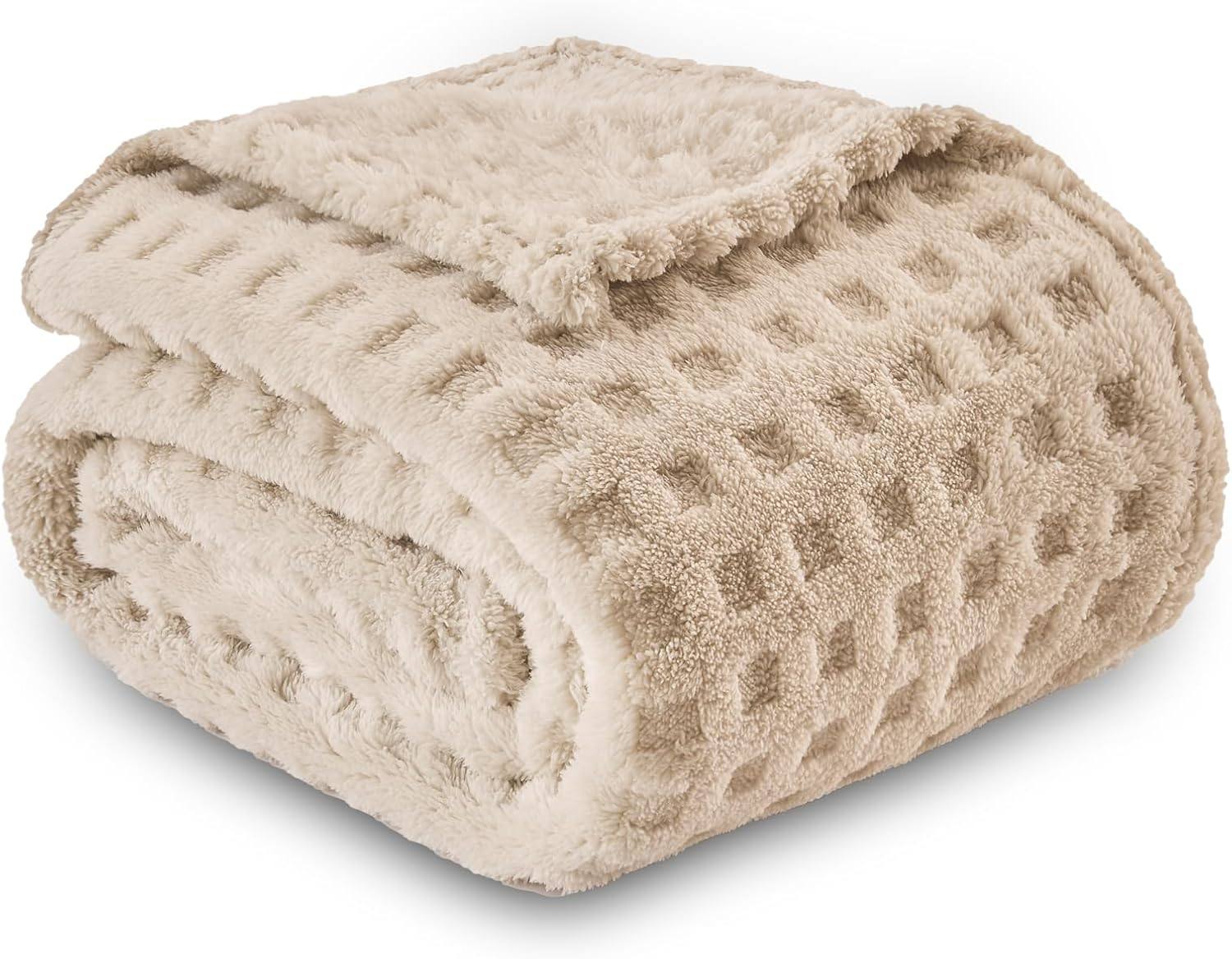 Checkered jacquard blanket