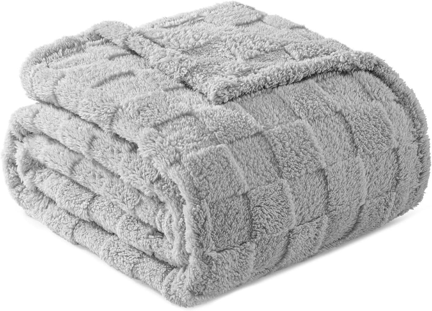 Generous grid jacquard