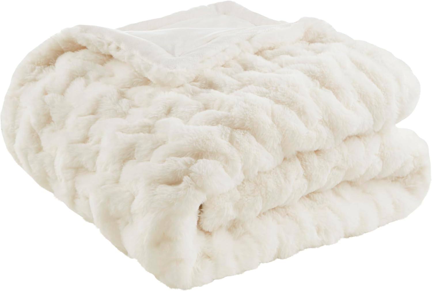 Little rabbit fur wrinkled blanket