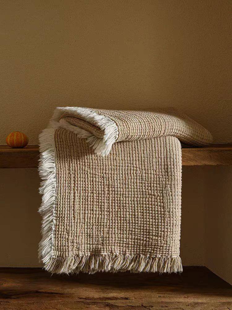 Color woven wrinkled fabric