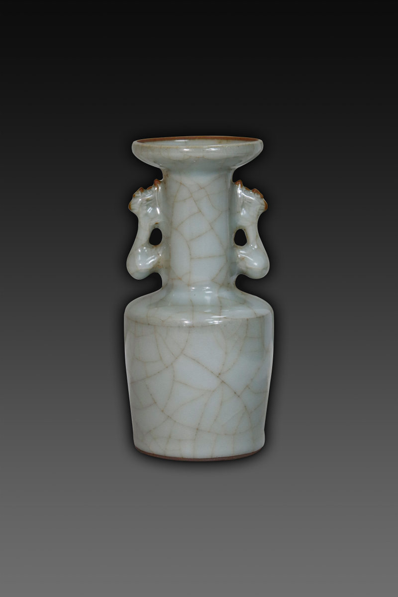 官窑双耳盘口瓶