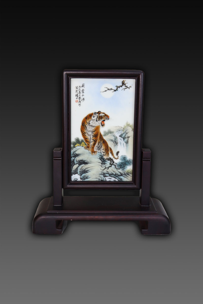 珠山款威震山河瓷板画