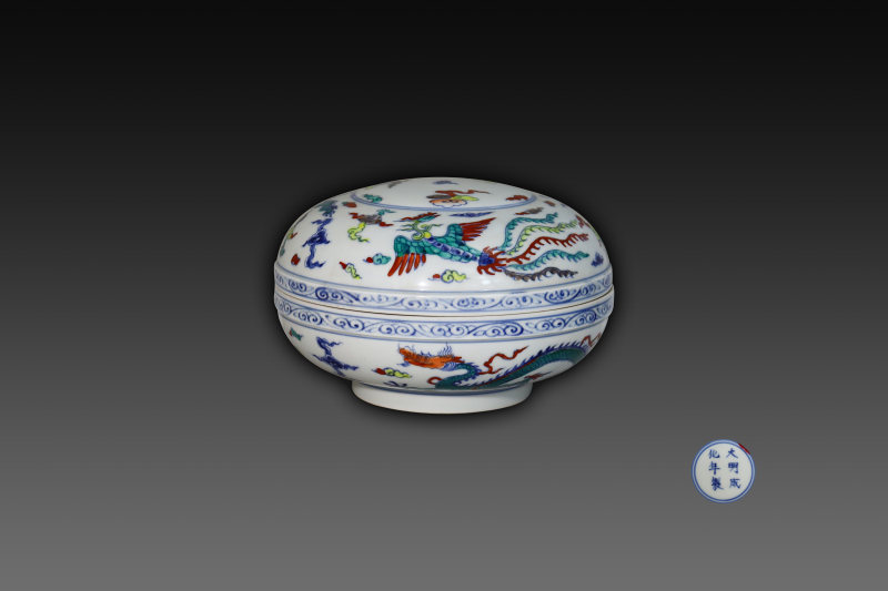 大明成化年制龙凤纹官窑盖罐