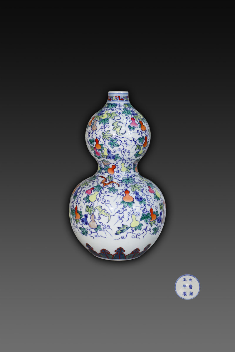 大清雍正年制福禄斗彩葫芦瓶