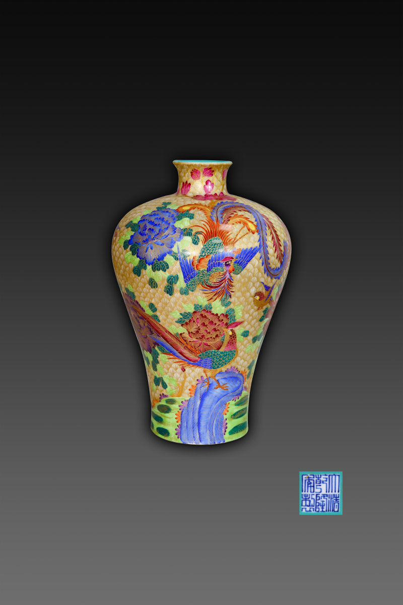 凤栾珐琅梅瓶