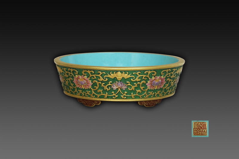 乾隆浮雕描金凤纹笔洗