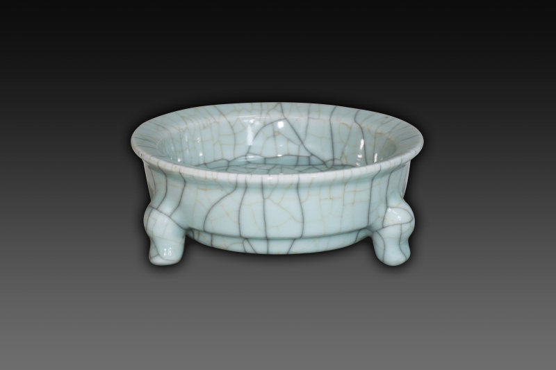 宋代哥窑三足洗