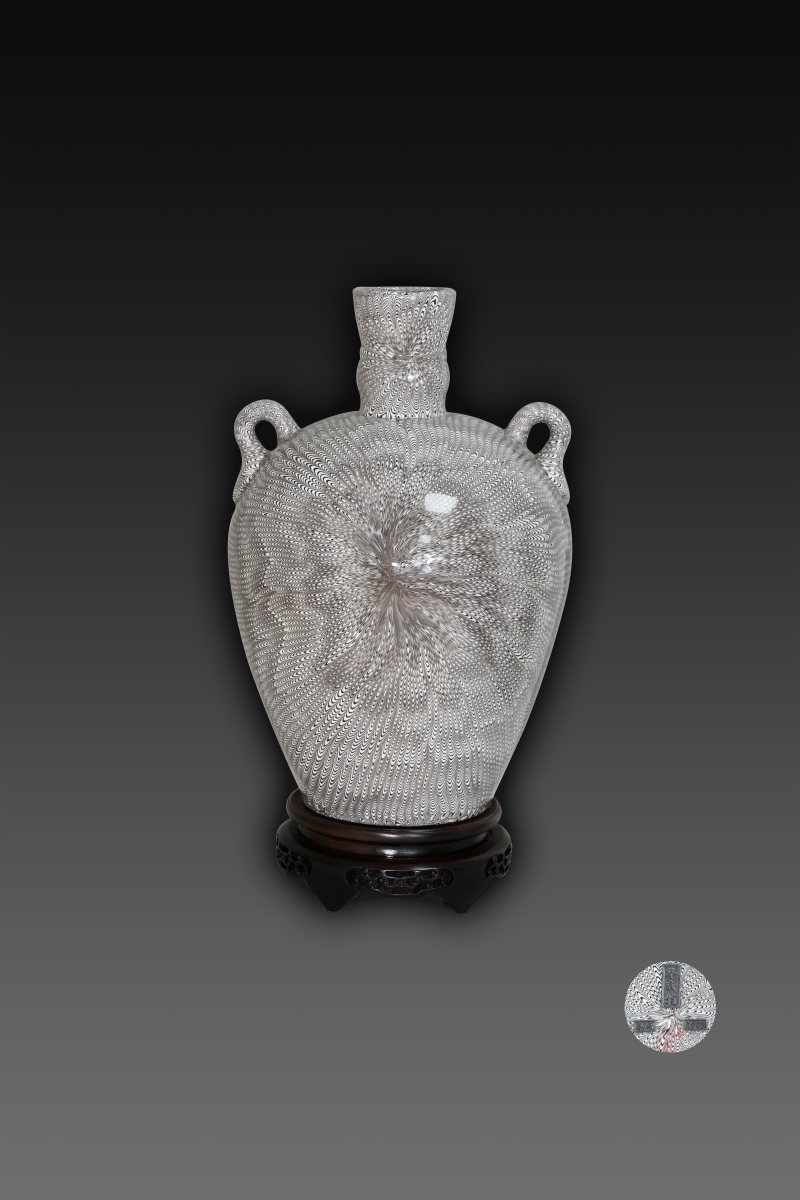 纹胎瓷双耳孔雀尊