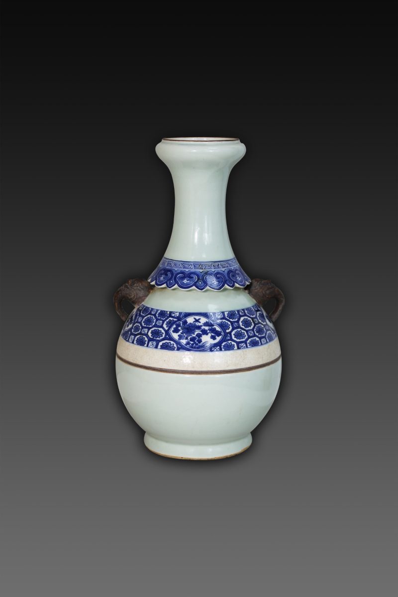 清中期双象尊赏瓶