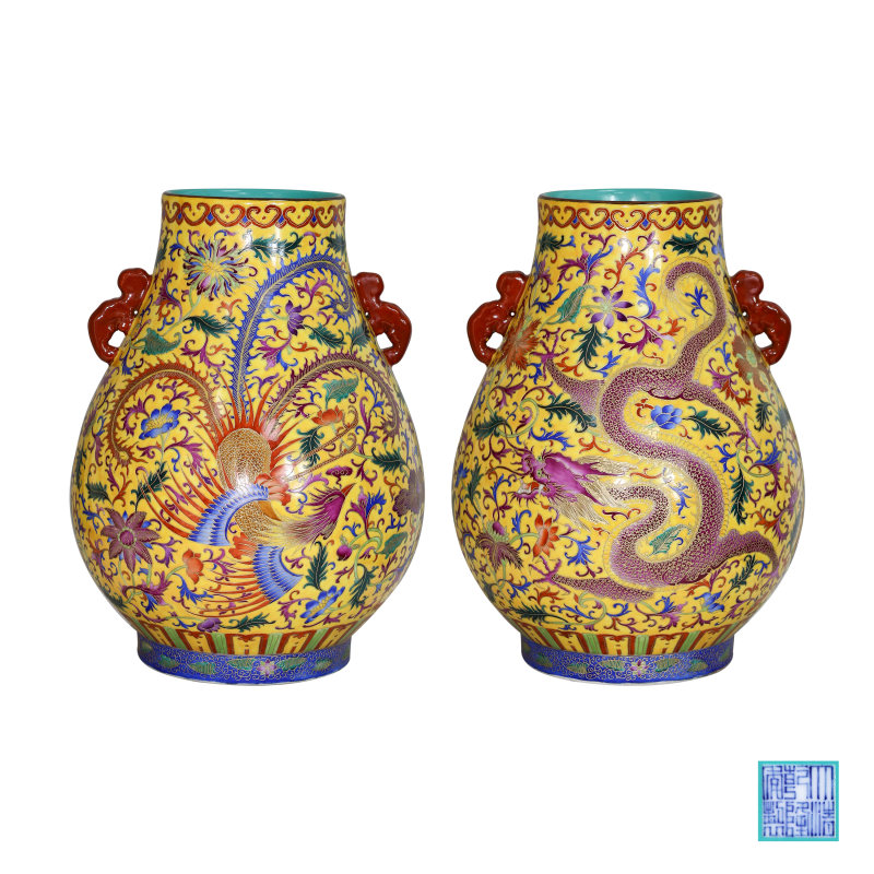 黄地珐琅花卉龙纹尊