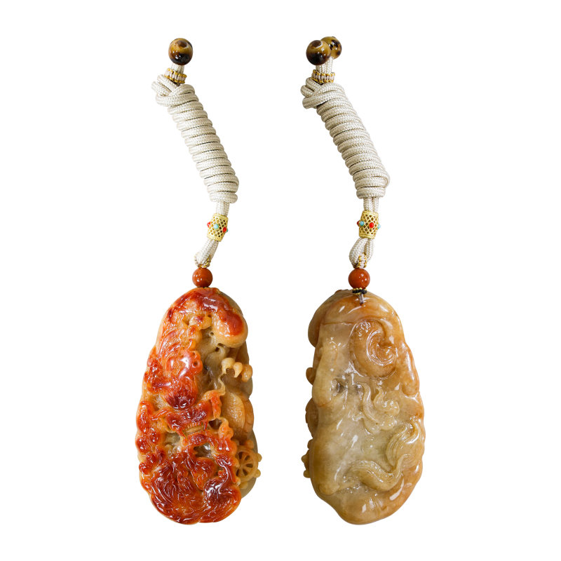 龙凤呈祥精雕红翡挂件