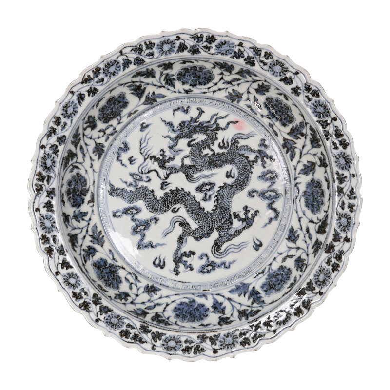 明青花龙纹葵口大盘