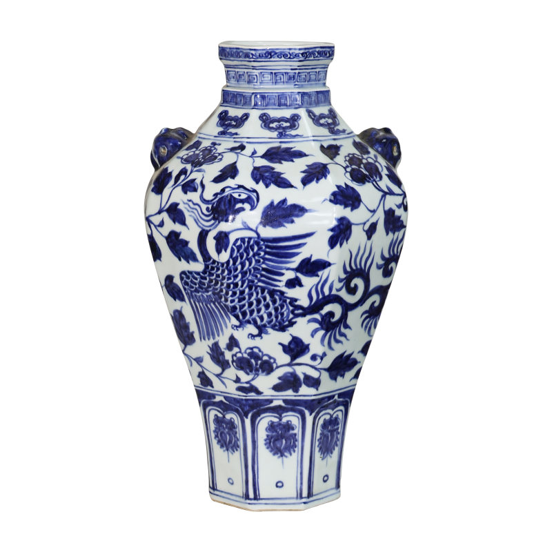 青花缠枝兽耳八方瓶