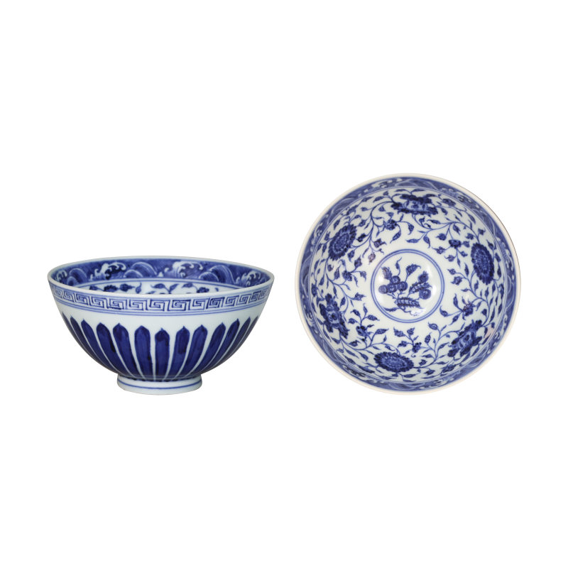 明宜德青花莲瓣纹鸡心碗