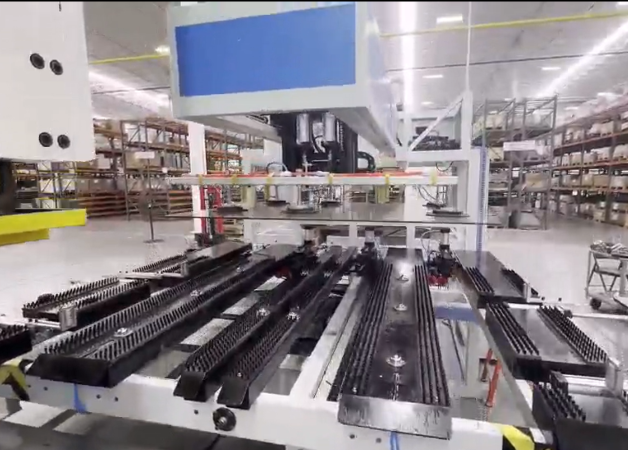 伺服板材送料器