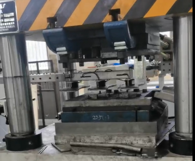 上置油箱液压机