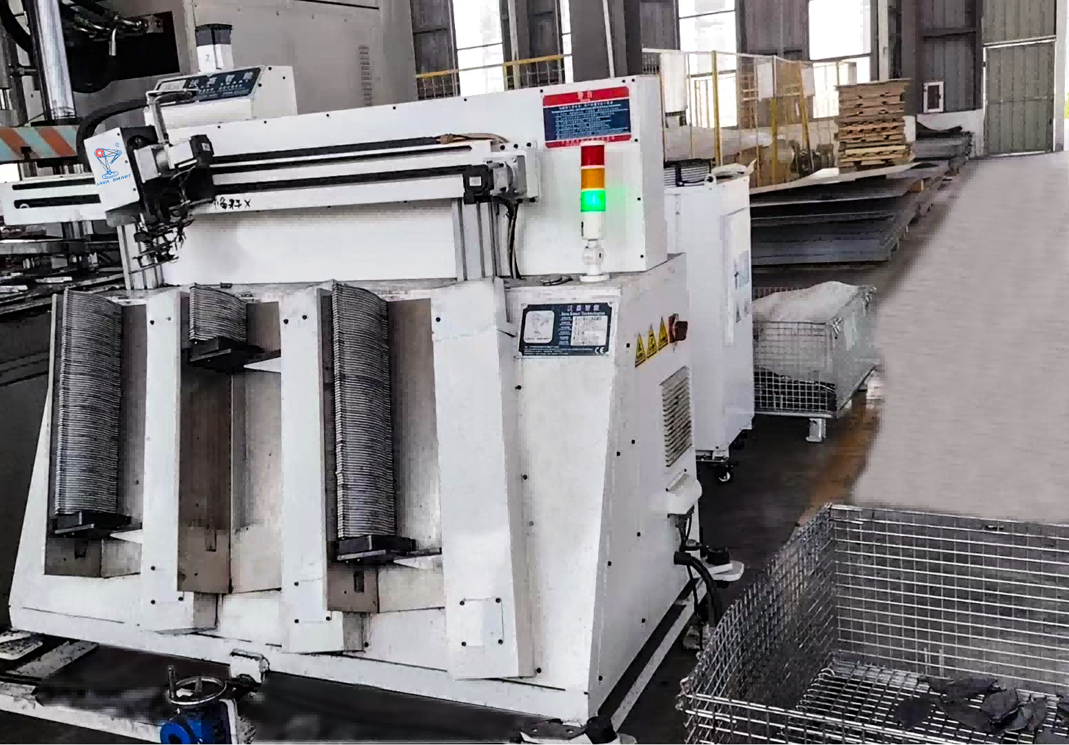 斜式三料仓上料机械手