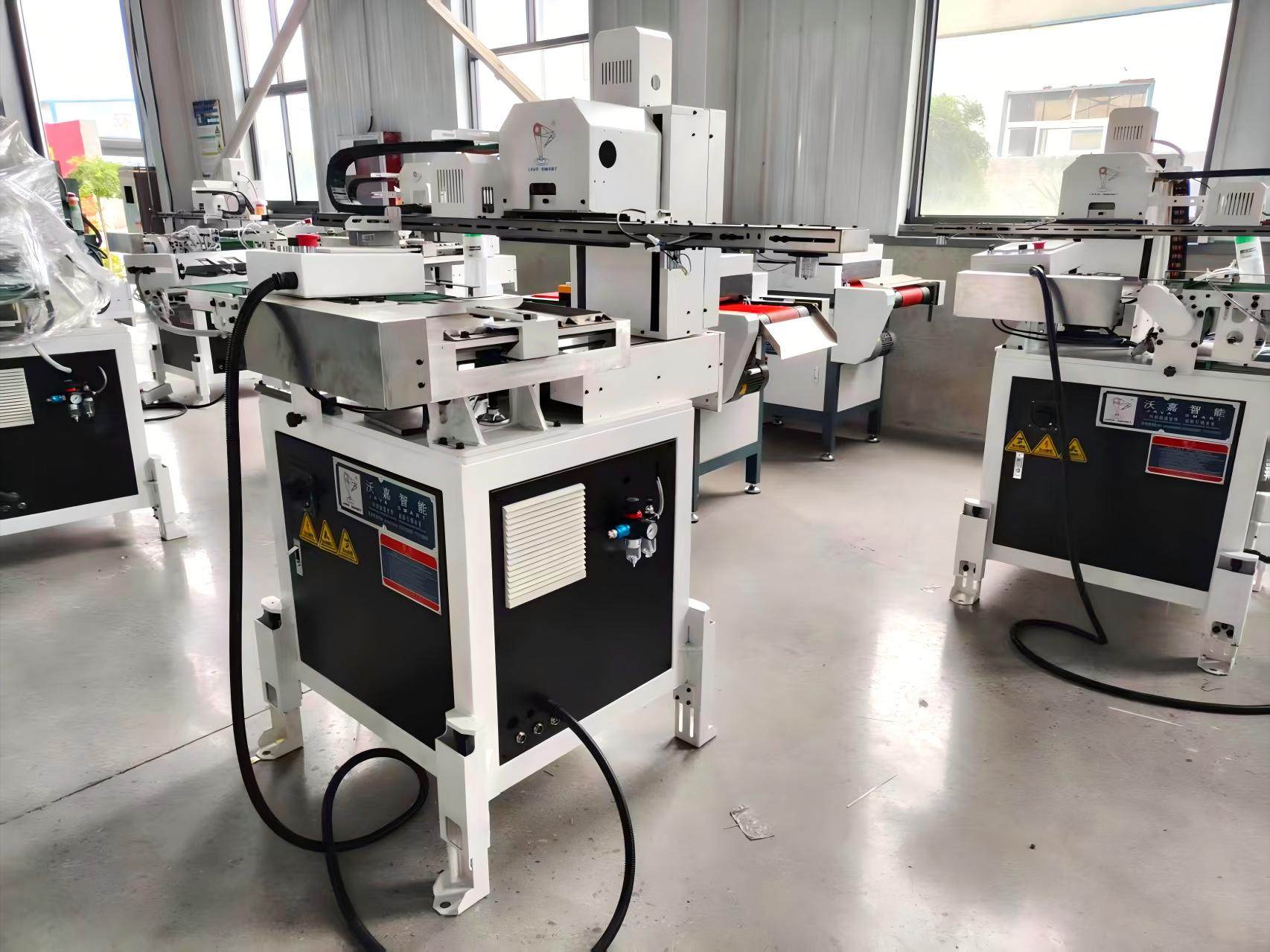 Linear conveying manipulator