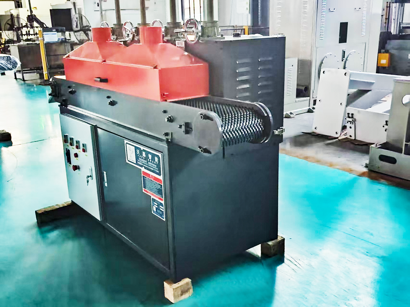 Deburring machine (four grinding heads)