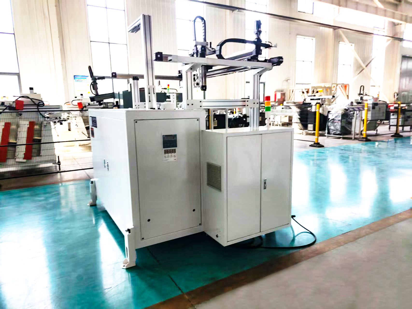 Three-position feeding manipulator (clutch)