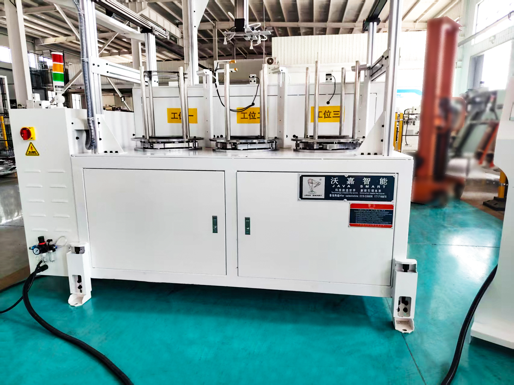 Three-position feeding manipulator (clutch)