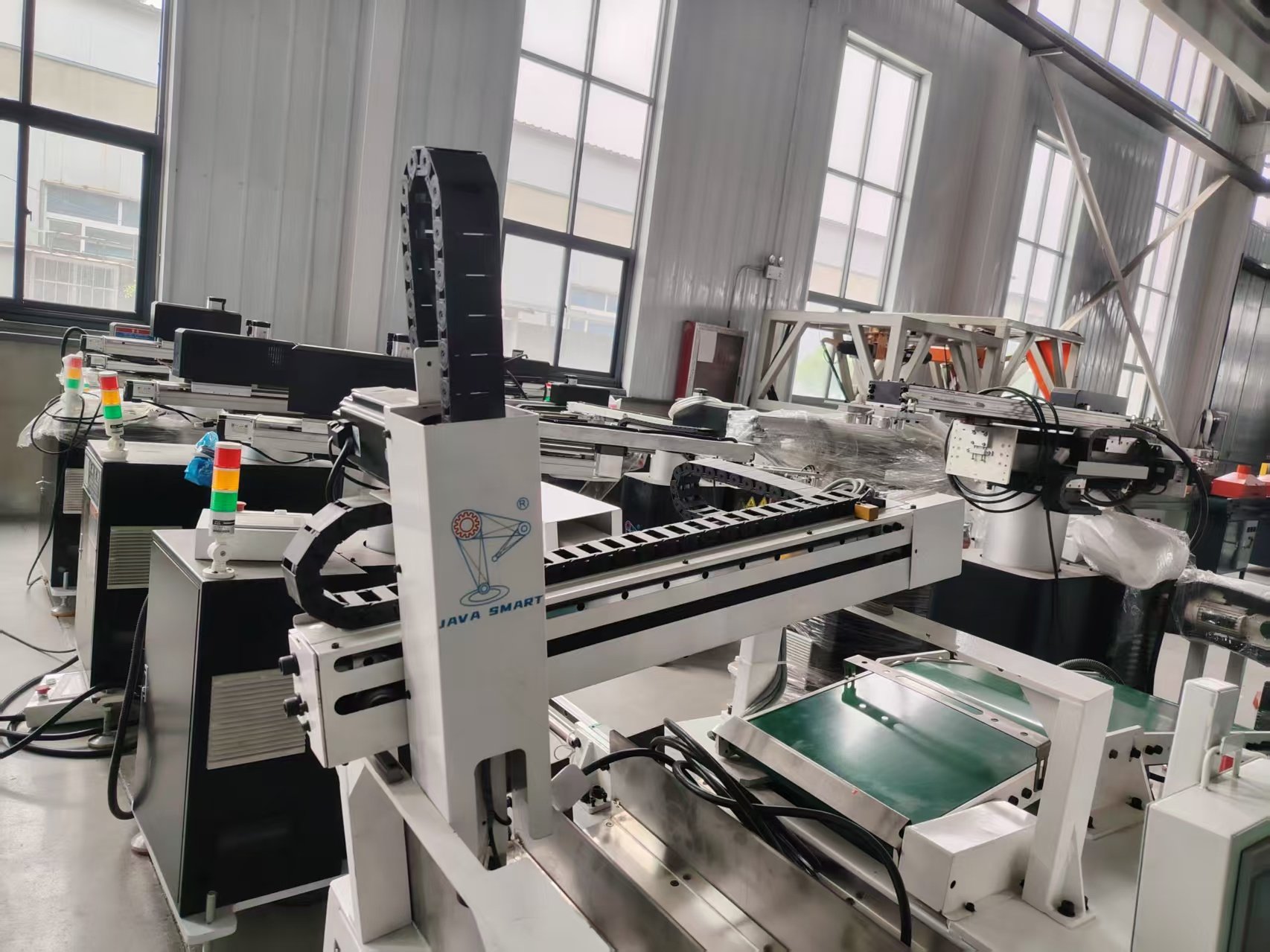 Three-position palletizing manipulator