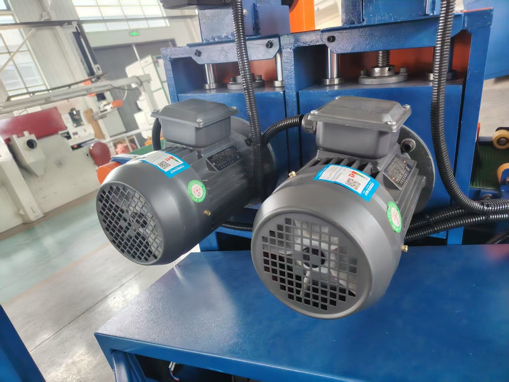 Demagnetization and cleaning of the line body