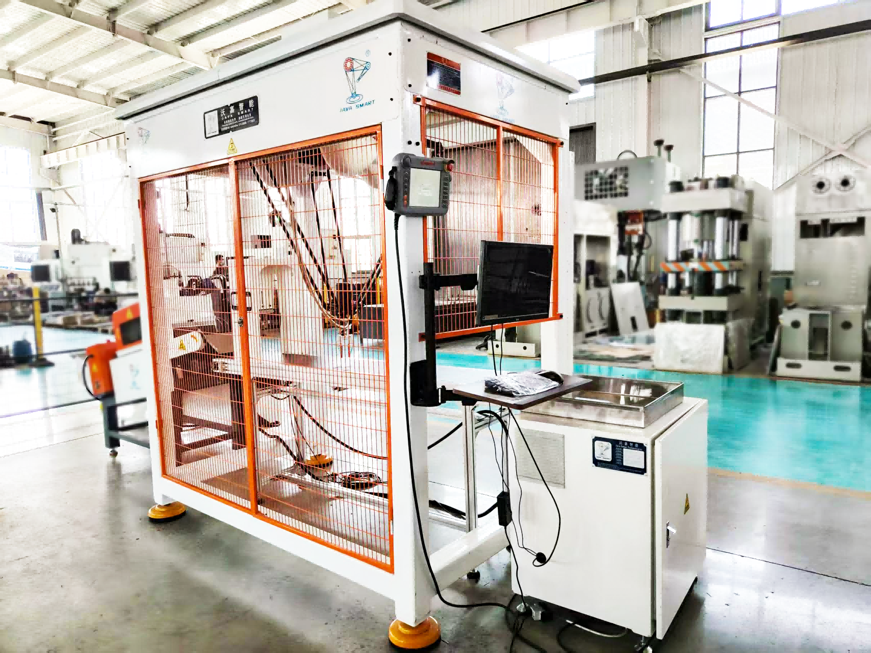 Parallel material handling robot