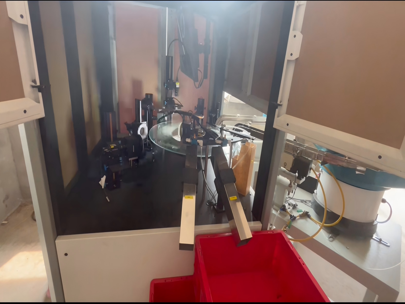 Brake pad snap-in defect visual inspection system