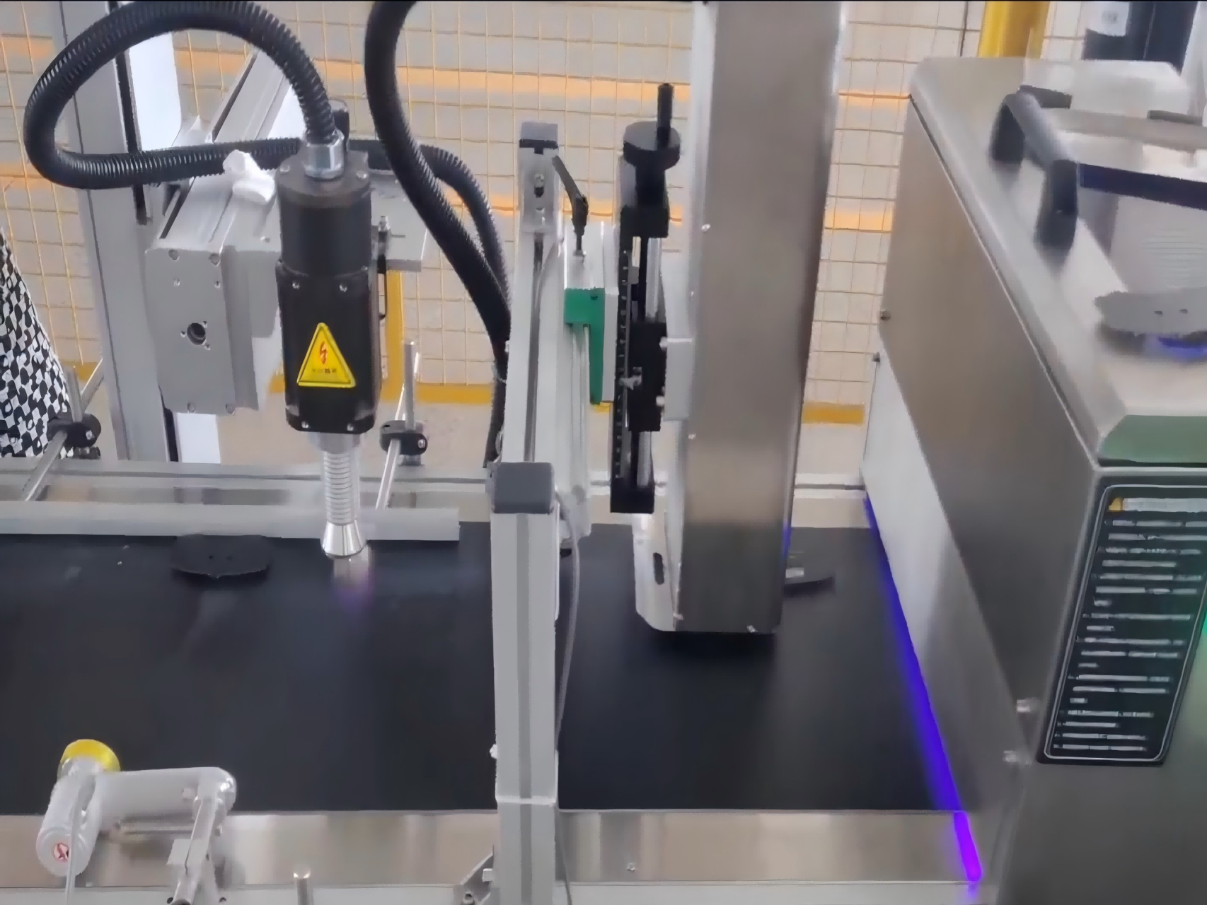 Ink-jet printing machine（Downward spray type）