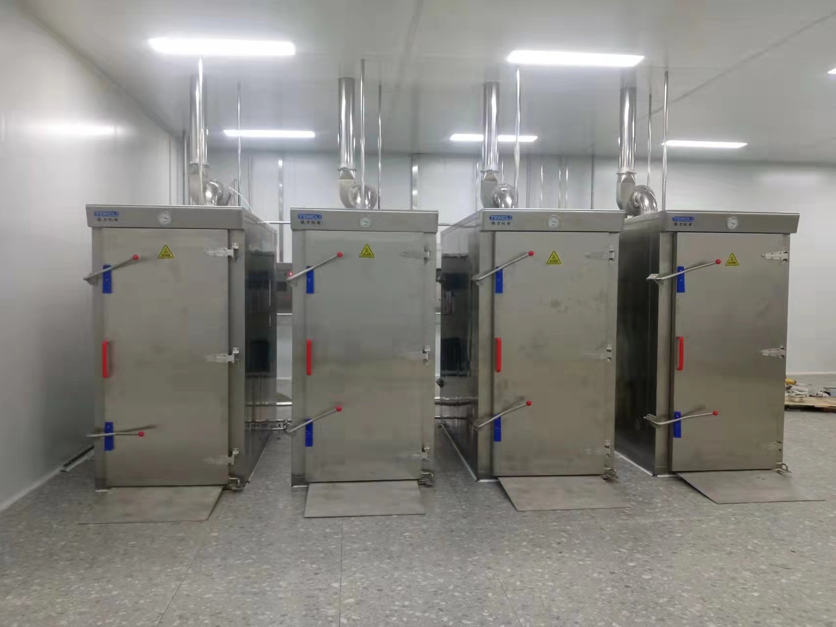 2026年酒店商用厨房蒸柜选购指南：深度对比腾力与蒸德棒