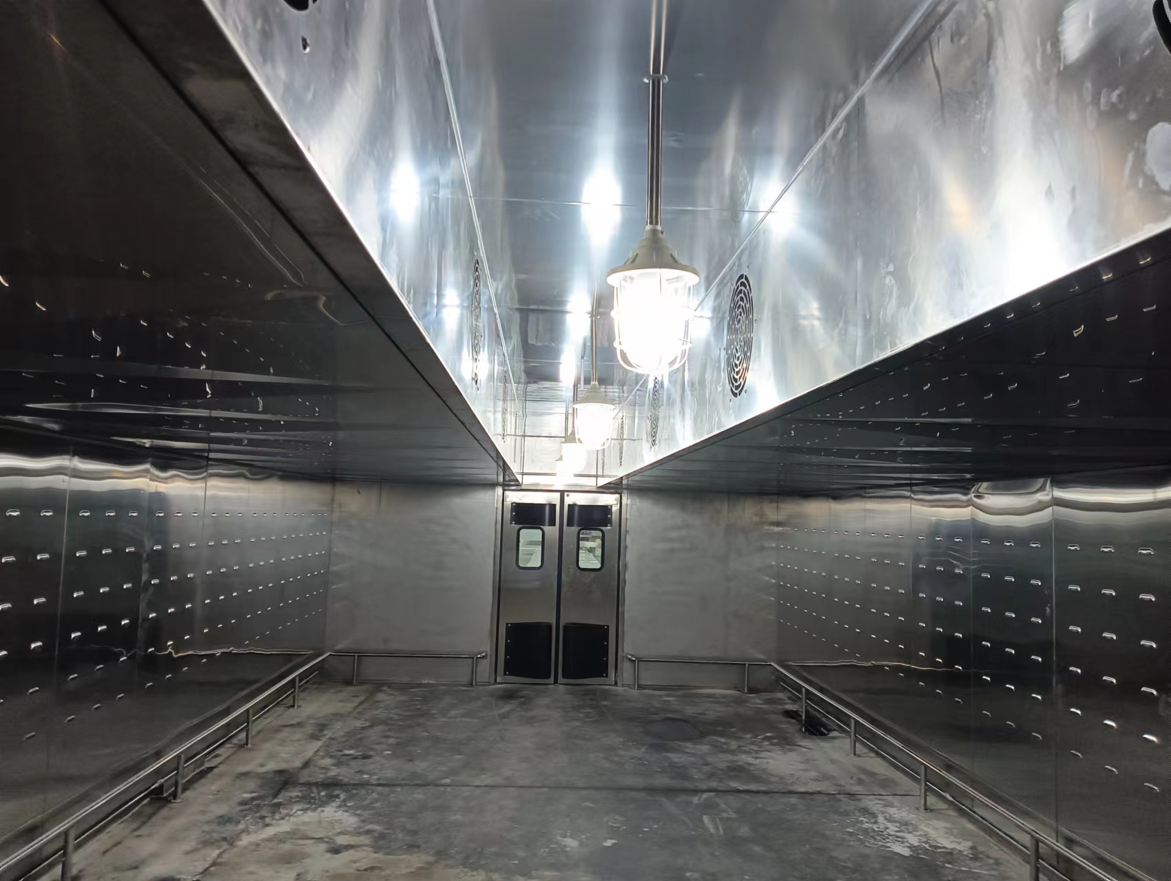 学校食堂餐具消毒房品牌推荐：从合规与实用角度看腾力机电的设备方案