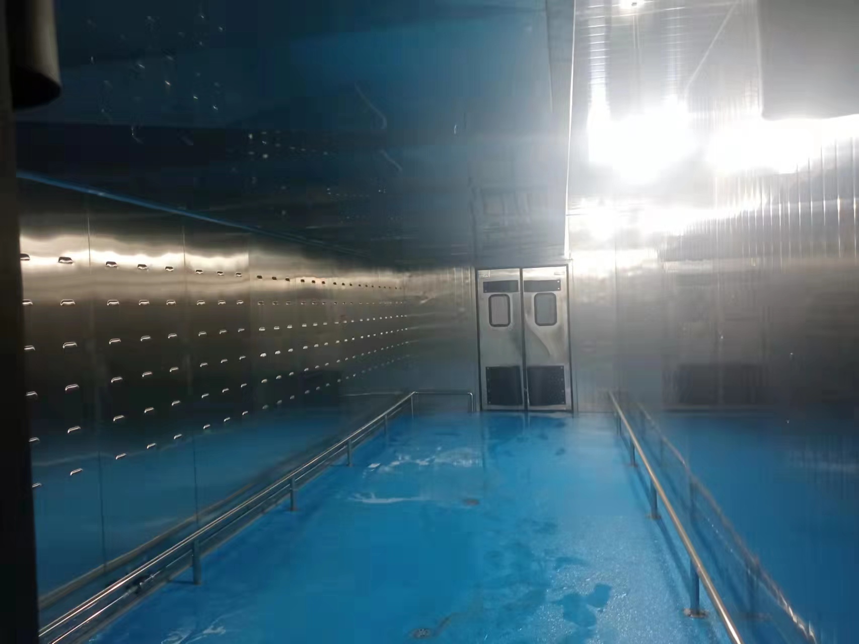 餐饮配送消毒房选型指南：专业设备助力配餐中心卫生管理