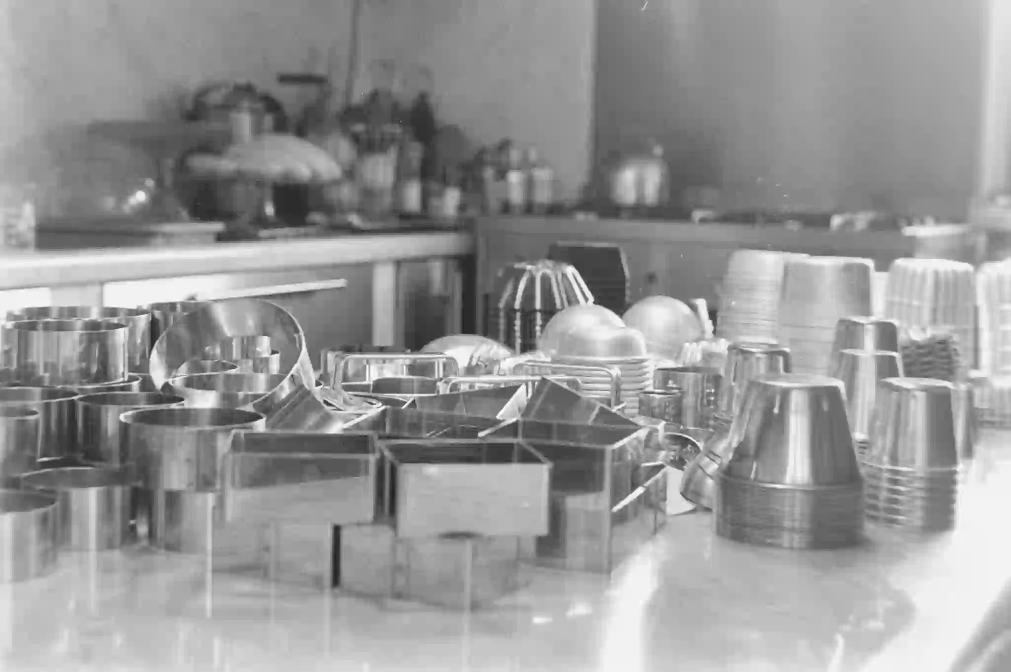 Stainless steel kitchenware items