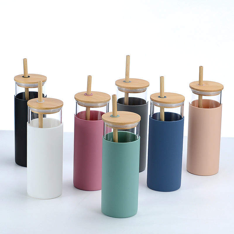 High Quality Glass Tumbler Glass Water Bottle With Straw Silicone Sleeve Bamboo Lid