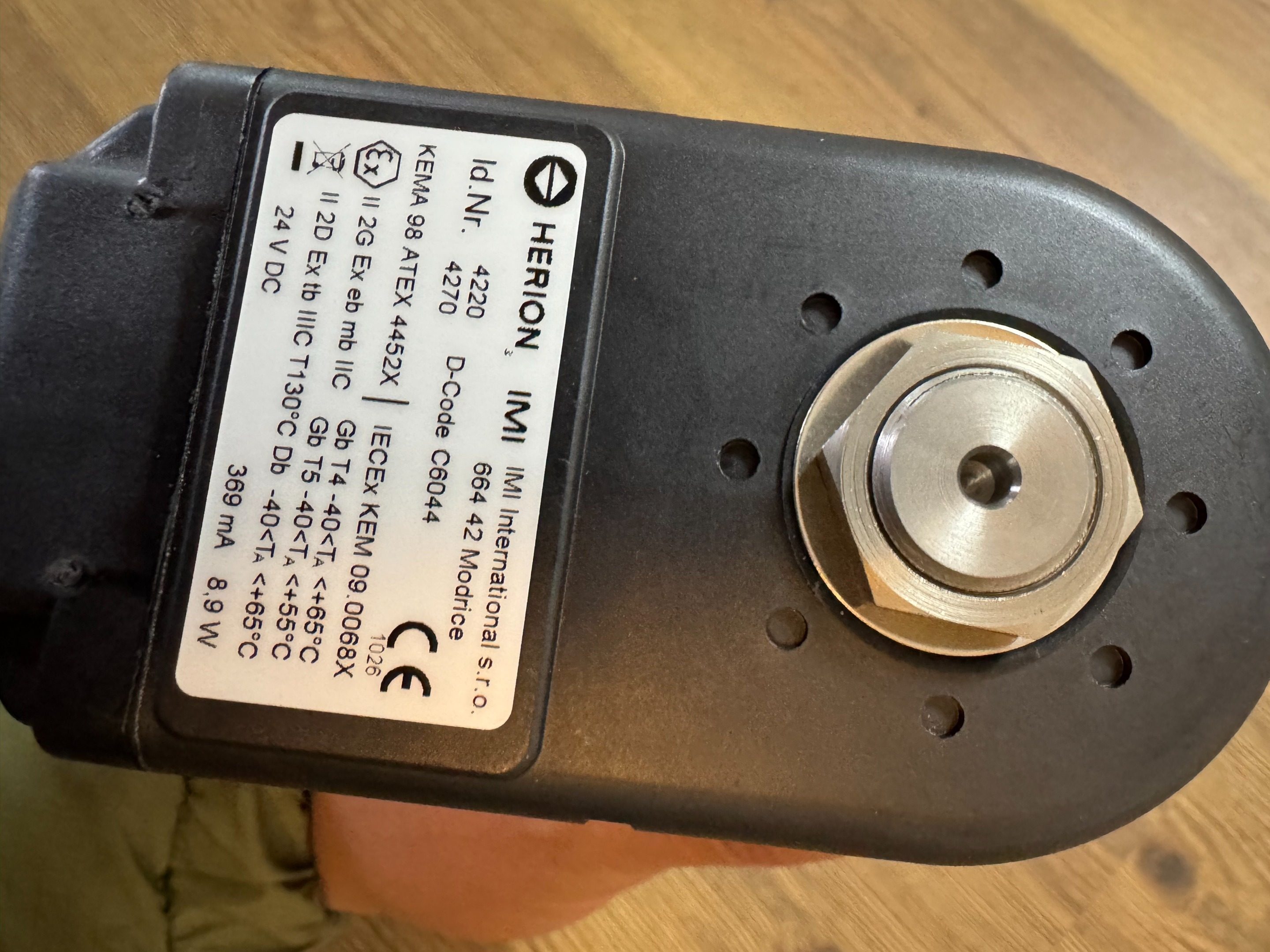 2500351427002400-01两位五通电磁阀。诺冠