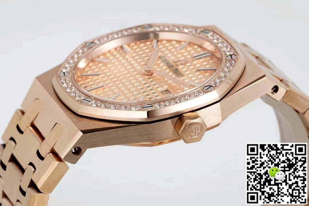 Replica Audemars Piguet Royal Oak Quartz 33MM 67651OR.ZZ.1261OR.03 11 Best Edition ZF Factory Gold Dial