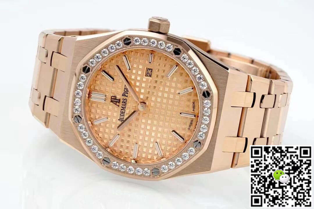 Replica Audemars Piguet Royal Oak Quartz 33MM 67651OR.ZZ.1261OR.03 11 Best Edition ZF Factory Gold Dial