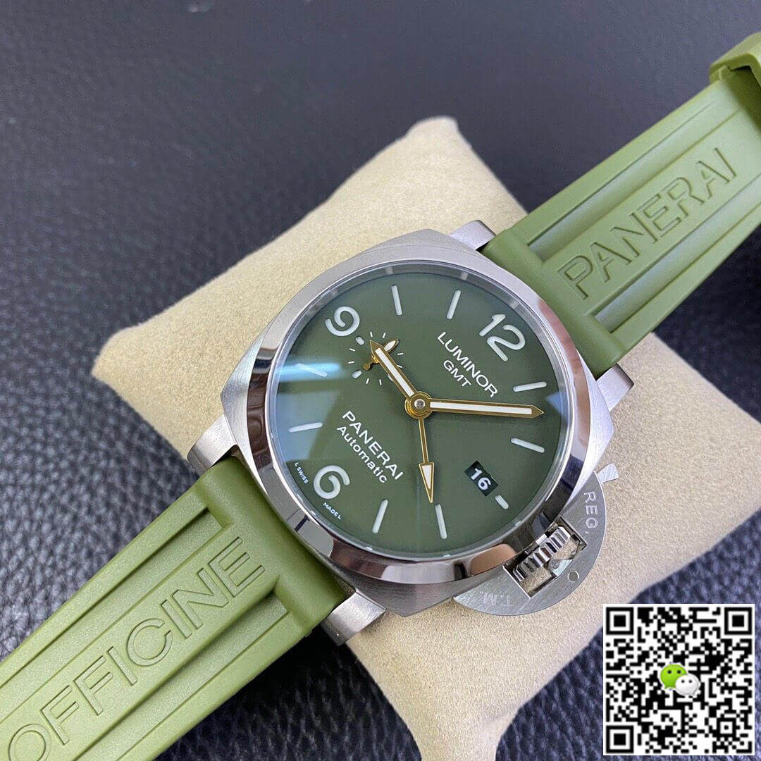 Replica Panerai Luminor PAM01056 11 Best Edition VS Factory Rubber Strap