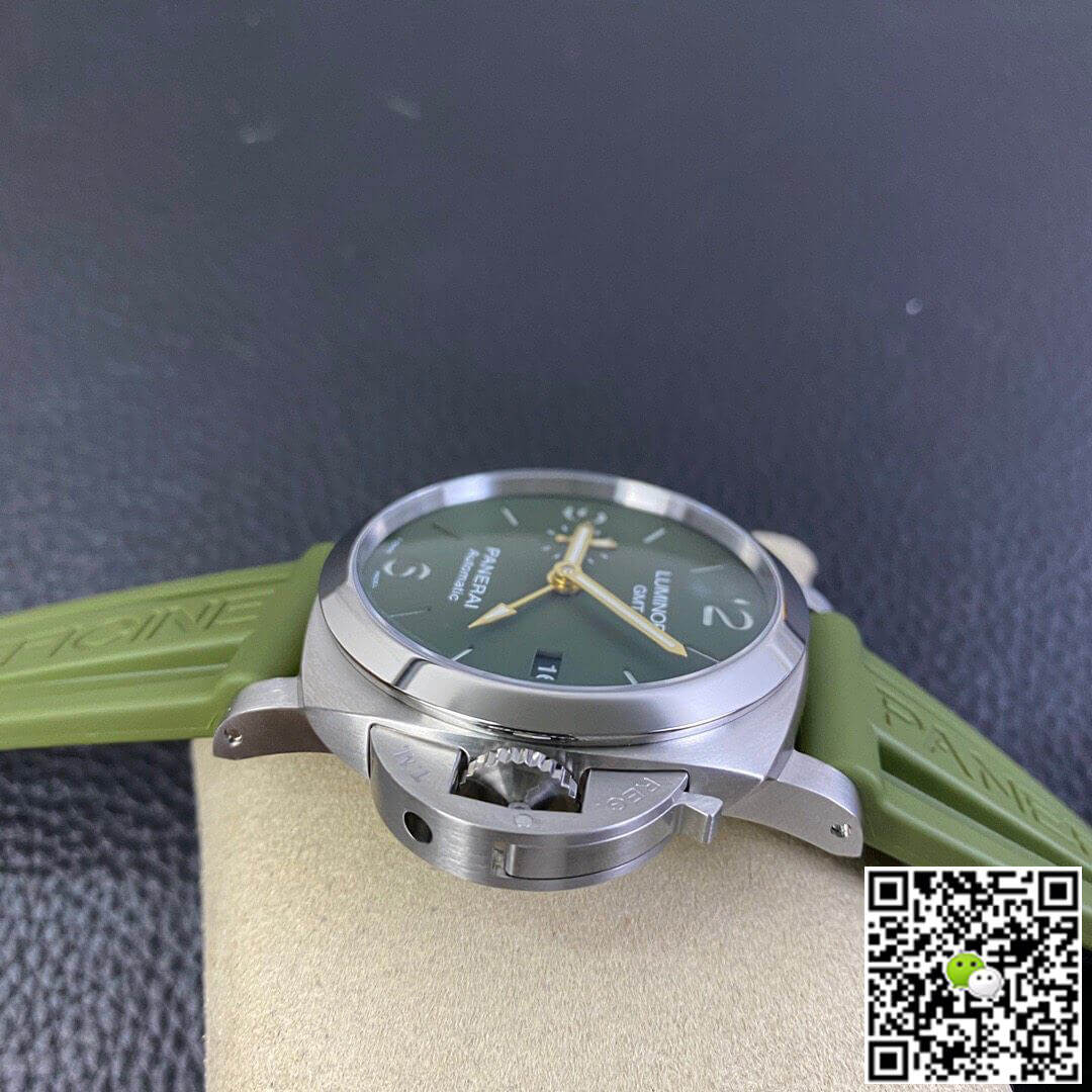 Replica Panerai Luminor PAM01056 11 Best Edition VS Factory Rubber Strap