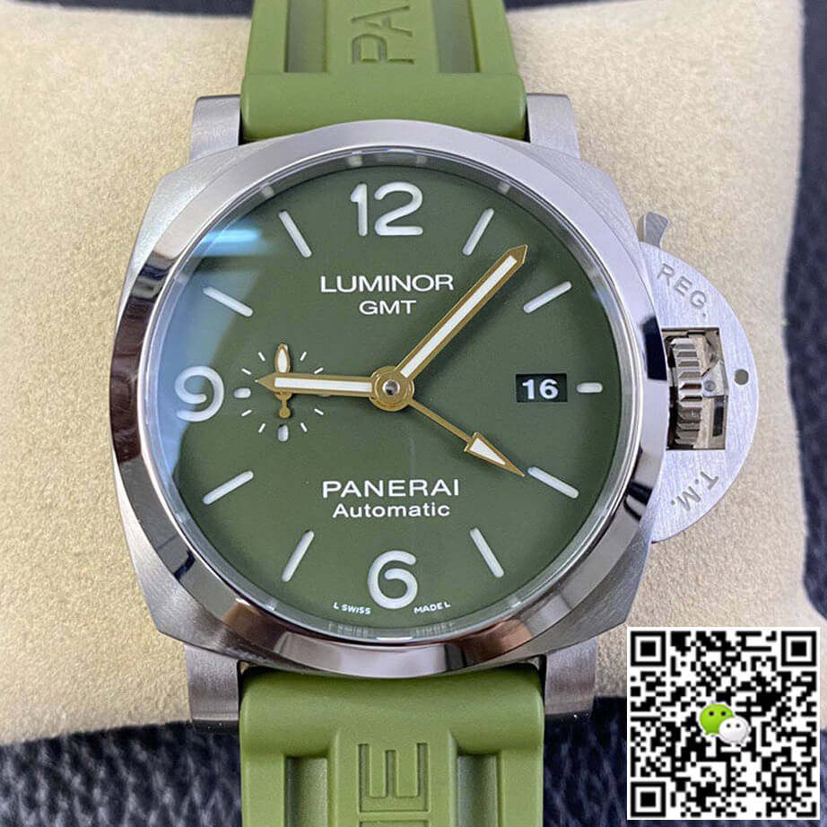 Replica Panerai Luminor PAM01056 11 Best Edition VS Factory Rubber Strap