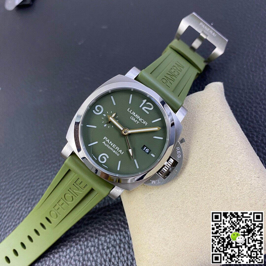 Replica Panerai Luminor PAM01056 11 Best Edition VS Factory Rubber Strap