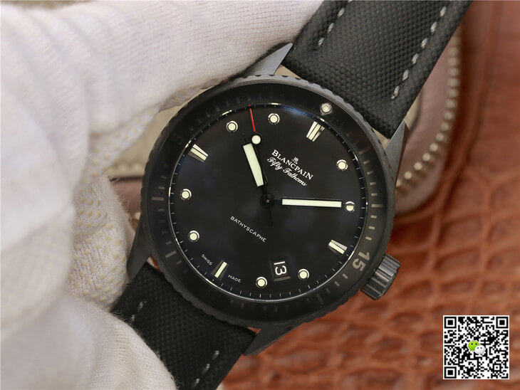 Replica Blancpain Fifty Fathoms Bathyscaphe 5000-0130-B52-B 11 Best Edition GF Factory Black Dial