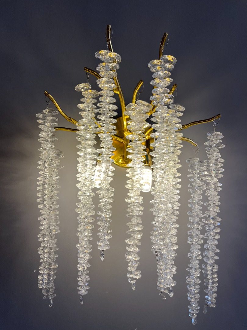 Chandeliers 31