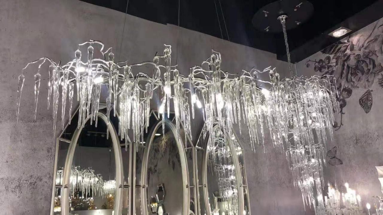 Chandeliers 50