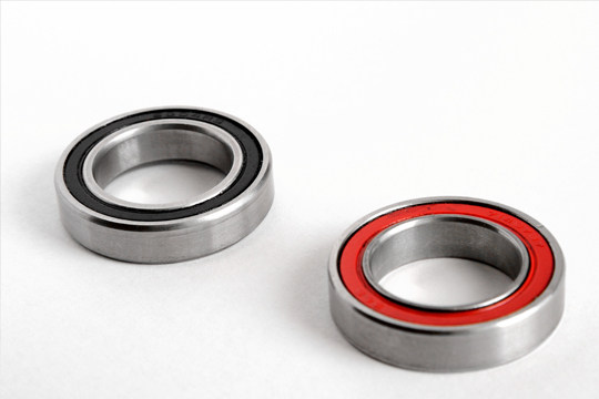 成都这一家五口销售假冒品牌轴承 在市场被公开庭审